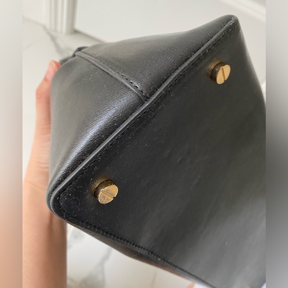 Toteme Large T-Lock leather shoulder bag - Picture 6 of 14